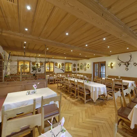 Alte Post Hotel 3*