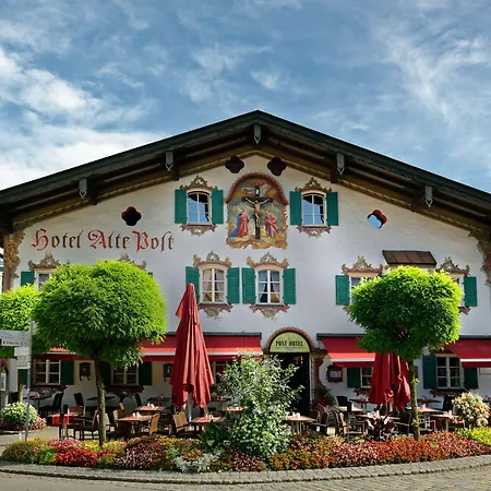 Hotel Alte Post 3*
